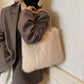 ✨ Nieuwe Stijlen Gelanceerd! ✨ Zachte & Stijlvolle Fluffy Tote Bag voor Elke Dag