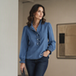 ✨ Nieuw & Trendy 👚 Dames Spijkerblouse – Ruches Kraag & Pofmouwen voor een Vrouwelijke Look