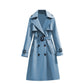 ✨ Nieuwe Collectie – Dames trenchcoat met riem 🧥 Elegante double-breasted stijl, soepele valling & tijdloze uitstraling ✨